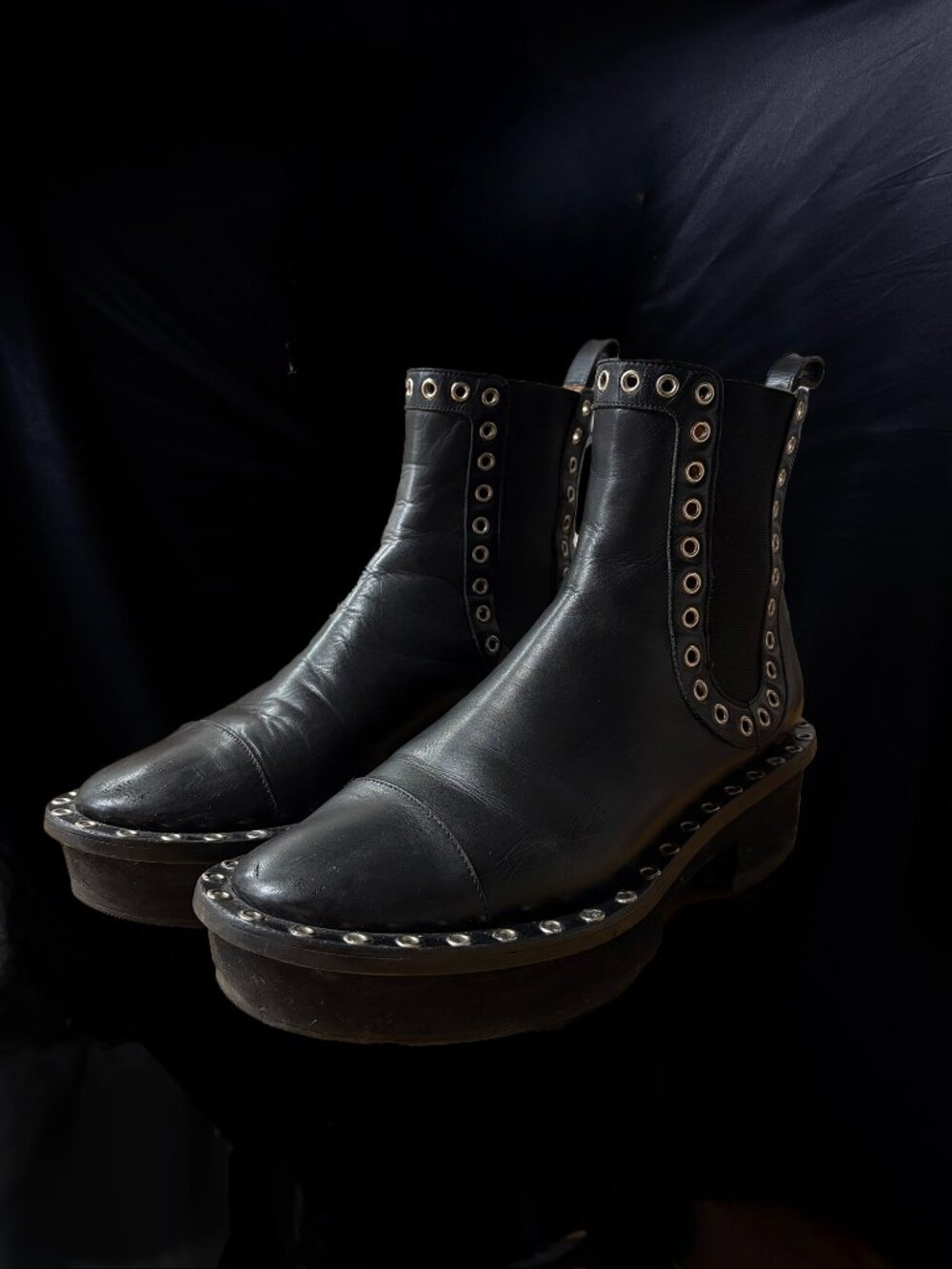 Robert Clergerie Eyelet Chelsea Boots